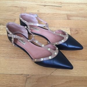 Halogen 'Olson' Pointy Toe Studded T-strap Flat